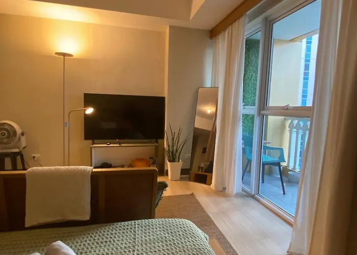 Apartment Cozy Near Bgc & Naia